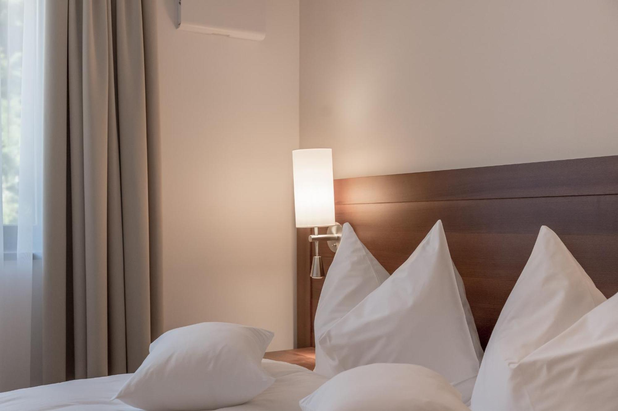 Standard Doppelzimmer mit Straßenblick